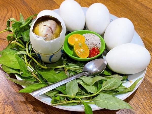 Mơ thấy trứng vịt lộn