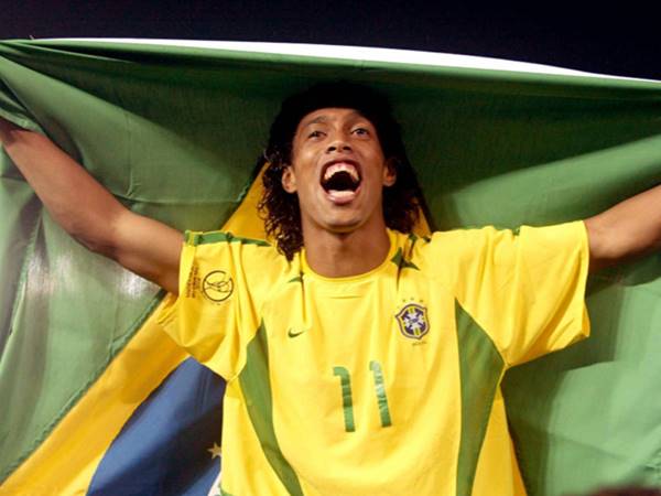 Số áo của Ronaldinho tại đội tuyển quốc gia Brazil
