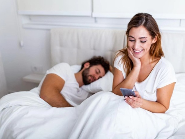 Nằm mơ thấy vợ ngoại tình là điềm gì, hên hay xui?