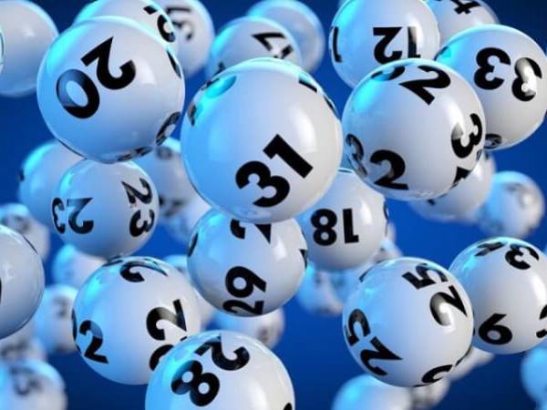 Trúng giải 6 vé số có phải đóng thuế không?